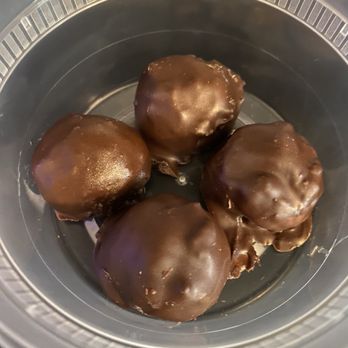 Moon Dog - Moon Dog Balls: Amaretto. These were awesome! - Cocktail Bars Near Me - Wabash, Indiana