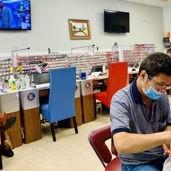 V&T Nails - They had a lot of selection for nail colors - Nail Salons Near Me - Ladson, South Carolina
