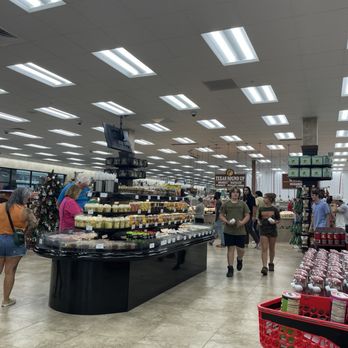 Buc-ee's - Gas Stations Near Me - Crossville, Tennessee