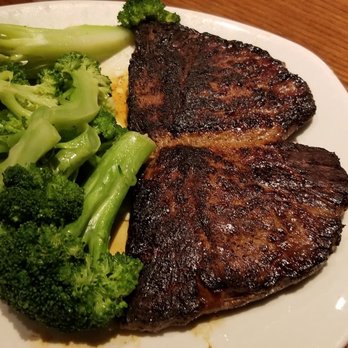 Outback Steakhouse - Center-cut sirloin steak - 9 oz. with a side of seasonal vegetables. Too dry, tough and bland - probably why I usually don't like steak. - Steakhouses Near Me - Edgewater, New Jersey