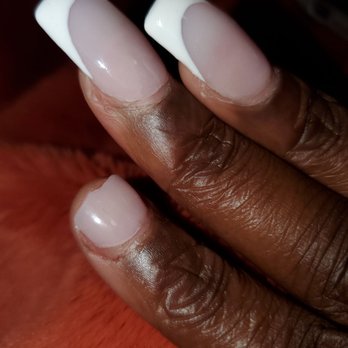 Mira Nail Bar - First fingernail broken - Waxing Near Me - Miami, Florida Mira Nail Bar - First fingernail broken - Waxing Near Me - Miami, Florida