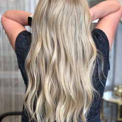 Honey Blonde Salon
