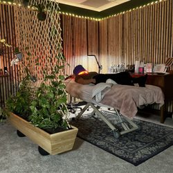 Kemp Aesthetics and Wellness Clinic - Spa treatment
