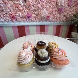 Frostings Cakeshop