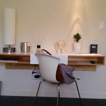 The Pearl Hotel - Cute desk. - San Diego, CA