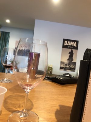 Dama Wines by null