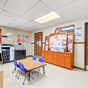 Bluegrass KinderCare - Lobby - Preschools Near Me - Knoxville, Tennessee Bluegrass KinderCare - Lobby - Preschools Near Me - Knoxville, Tennessee