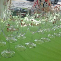 Montrose Spring Wine Walk - Bottoms up!