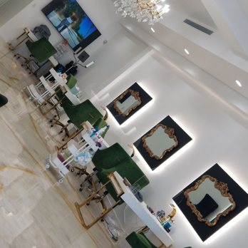 Salon De Manucure - Nail Salons Near Me - Los Angeles, California Salon De Manucure - Nail Salons Near Me - Los Angeles, California