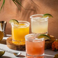 Signature Margarita available in 8 Flavours!
Original | Guava | Pineapple | Mango | Grapefruit | Passion Fruit | Lychee | Spicy