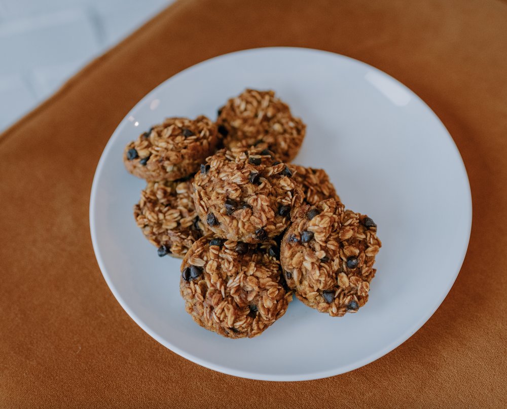 Holistic Nutrition by Candice Howarth Logo