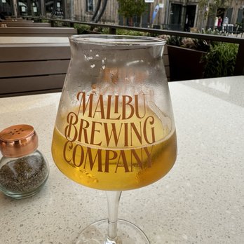 Malibu Brewing - Happy days - Breweries Near Me - Malibu, California