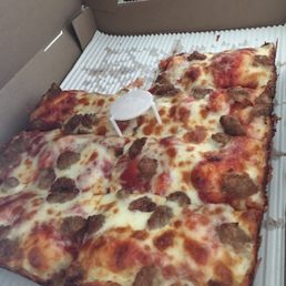 Deep Dish Sausage (Large) Deep Dish Sausage (Large)