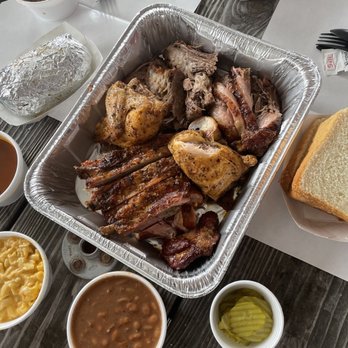 Cooper's Old Time Pit Bar-B-Que - Barbeque Near Me - Llano, Texas