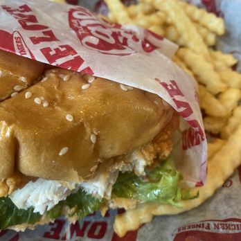 Raising Cane's Chicken Fingers - The Sandwich Combo Always delicious - New American Near Me - Fullerton, California Raising Cane's Chicken Fingers - The Sandwich Combo Always delicious - New American Near Me - Fullerton, California