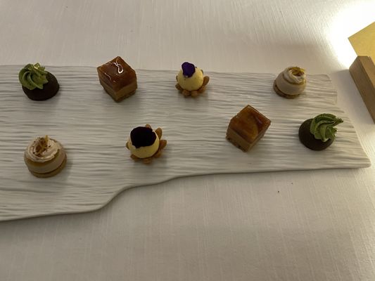 RESTAURANT ERH by null