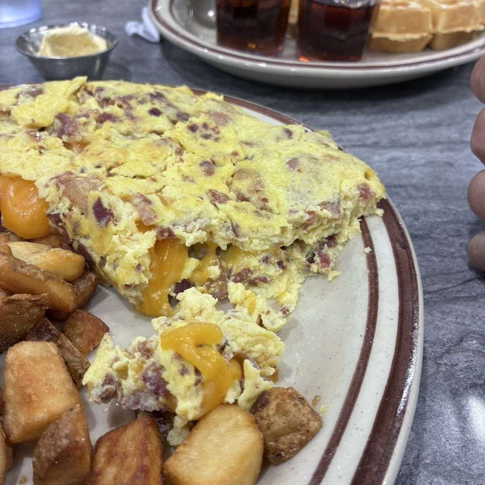 Express Cafe - Bacon and Cheese Omelet - Breakfast & Brunch Near Me - Meridian, Idaho Express Cafe - Bacon and Cheese Omelet - Breakfast & Brunch Near Me - Meridian, Idaho