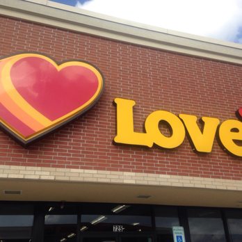Love's Travel Stop - Gas Stations Near Me - Batesville, Mississippi
