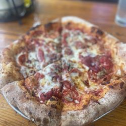 The Tuscan Oven Pizzeria - Abundanza pizza