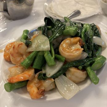 Kam Shing - Jumbo shrimp and Chinese broccoli! - Chinese Near Me - Montreal, Quebec Kam Shing - Jumbo shrimp and Chinese broccoli! - Chinese Near Me - Montreal, Quebec