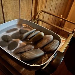 Table For One - Hot stones for massage