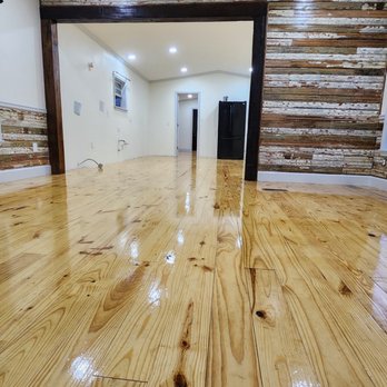 Texas Vjoint - a hardwood floor in a home - Flooring Near Me - Wells, Texas Texas Vjoint - a hardwood floor in a home - Flooring Near Me - Wells, Texas