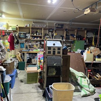 Cloud Nine Garage Solutions - Before decluttering - Flooring Near Me - Watsonville, California