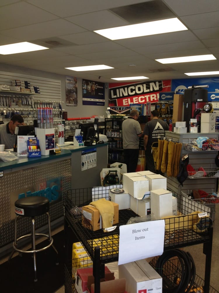 AIRGAS STORE Hardware Stores 8103 Alondra Blvd, Paramount, CA