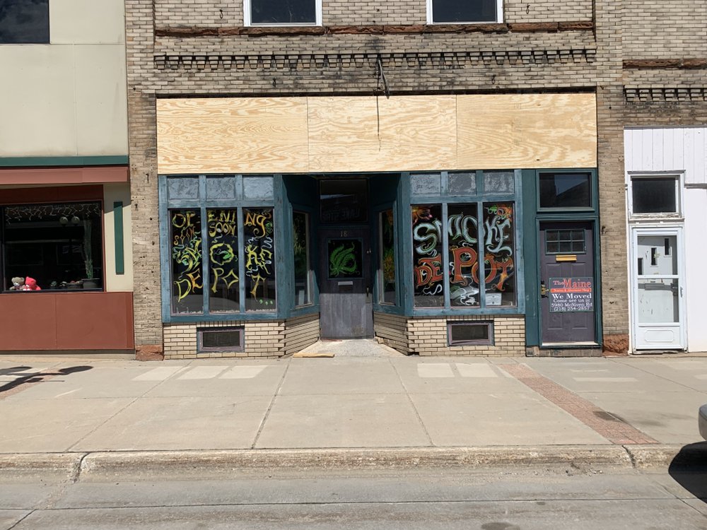 SMOKE DEPOT Updated August 2024 18 W Lake St, Chisholm, Minnesota