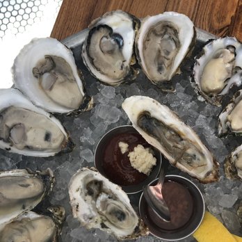 Dylan's Oyster Cellar - Dylan's assorted oysters - Seafood Near Me - Baltimore, Maryland