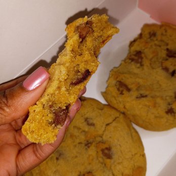 Crumbl - Lawrenceville - Milk Chocolate Chip - Bakeries Near Me - Lawrenceville, Georgia Crumbl - Lawrenceville - Milk Chocolate Chip - Bakeries Near Me - Lawrenceville, Georgia