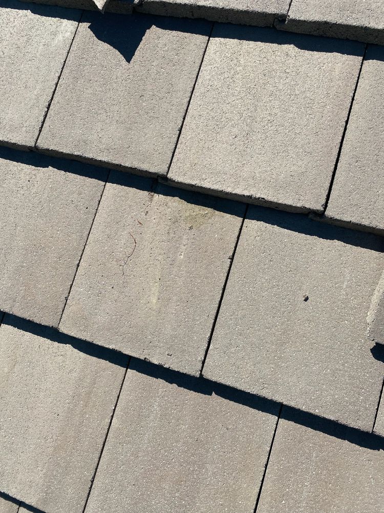 Slide of Dutchmen Construction