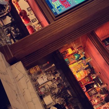 Good Pie - Inside at the bar watching the baseball game. - Pizza Near Me - Las Vegas, Nevada Good Pie - Inside at the bar watching the baseball game. - Pizza Near Me - Las Vegas, Nevada