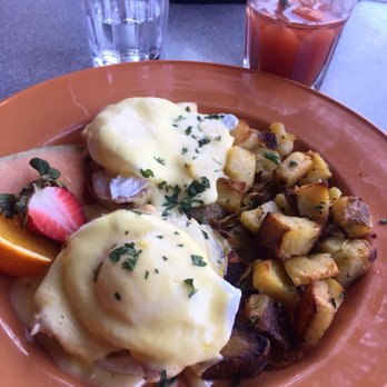 The Rhino Bar & Grill - Eggs Benedict - Bars Near Me - Toronto, Ontario
