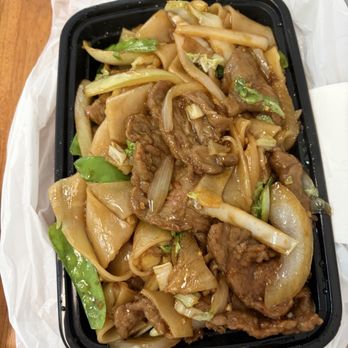 Hunan Tasty - Beef chow fun - Chinese Near Me - Oakton, Virginia Hunan Tasty - Beef chow fun - Chinese Near Me - Oakton, Virginia