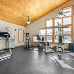Days Inn by Wyndham International Falls - Health club  fitness center  gym