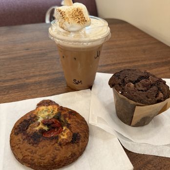 The Burrow Cafe and Play - Coffee & Tea Near Me - Orlando, Florida