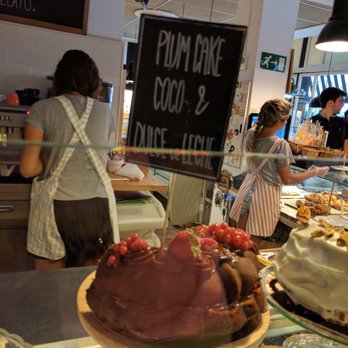 Dulce de leche Jesus - Plum cake... must try - Desserts Near Me - Valencia, V