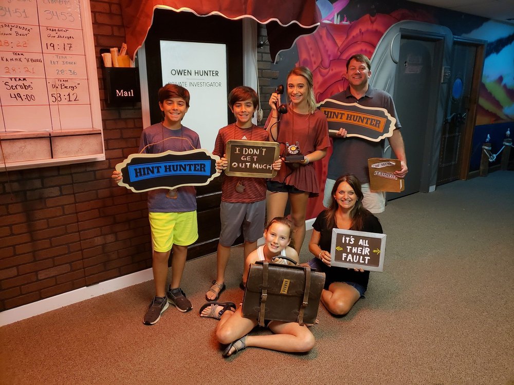 Hint Hunter Puzzle Rooms