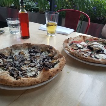 Pizzeria Libretto - Funghi De Bosco pizza and Melanzane Pizza - Pizza Near Me - Toronto, Ontario