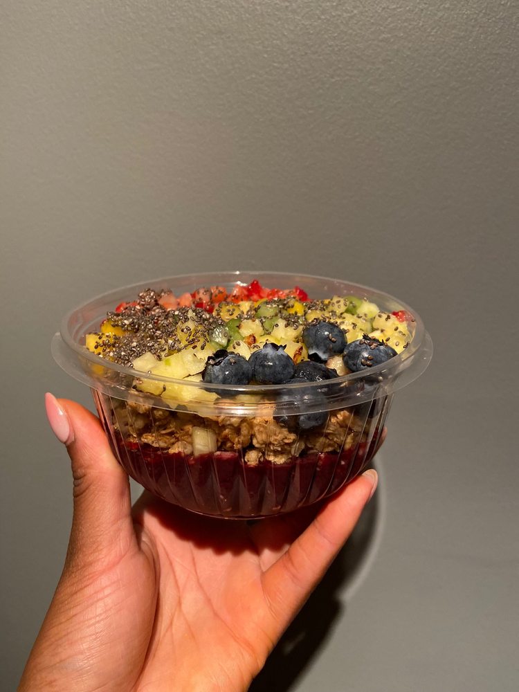 BERRIES & BOWLS KENTLANDS Updated October 2024 200 Photos & 110