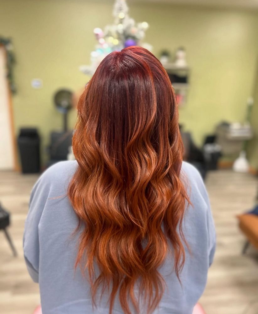 Luxe Hair Designs Logo