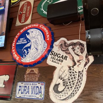 Red Door Saloon - Bars Near Me - Nashville, Tennessee