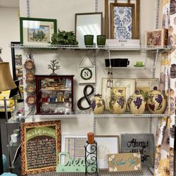 Echo Thrift - Decor