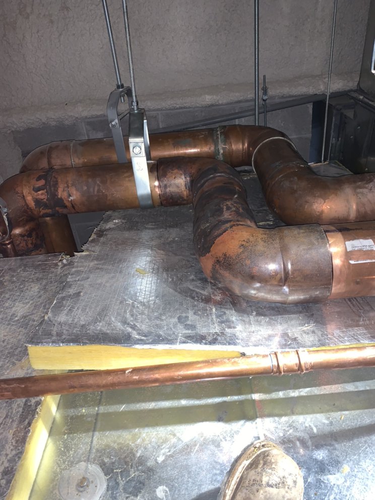 Slide of E&R pLUMBING