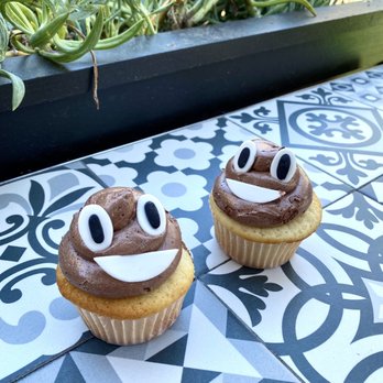 Butter Cake Shoppe - Bakeries Near Me - Los Feliz, California