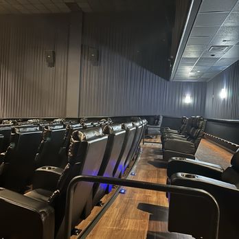 AMC Lincoln Square 13 - Another view from my seat of empty theatre - Cinema Near Me - New York, New York AMC Lincoln Square 13 - Another view from my seat of empty theatre - Cinema Near Me - New York, New York