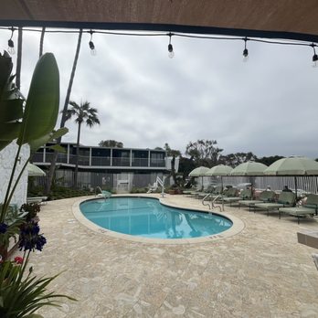 Le Petit Pali - Pool - Hotels Near Me - Laguna Beach, California Le Petit Pali - Pool - Hotels Near Me - Laguna Beach, California