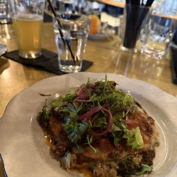 HANK’S DOWNTOWN DIVE - Updated February 2026 - 137 Photos & 105 Reviews