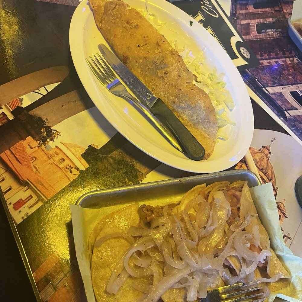 CHeve & BarbaCHa - Mushroom quesadilla and Al vapor tacos (canasta) - Mexican Near Me - Moreno Valley, California